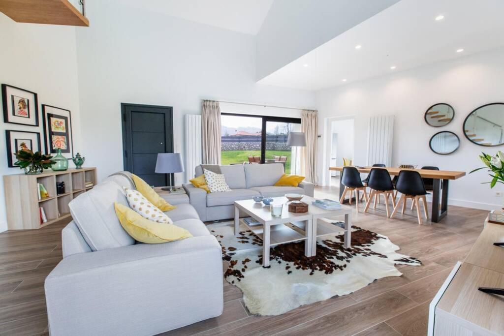La Llosina Vivienda Vacacional Alquiler Integro 라네스 외부 사진