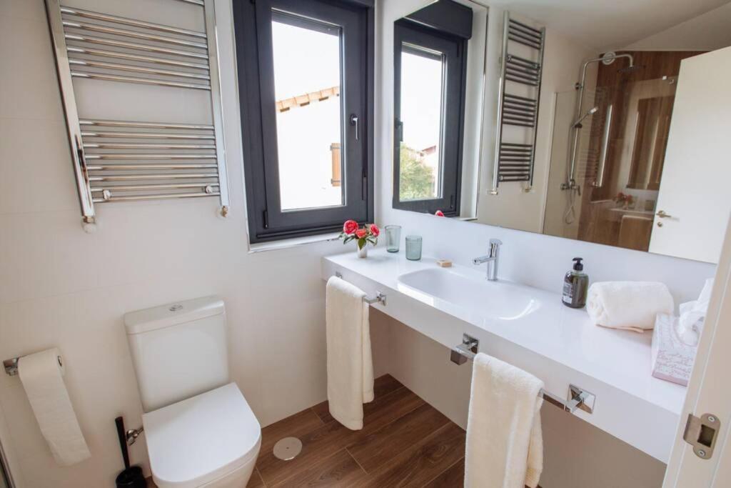 La Llosina Vivienda Vacacional Alquiler Integro 라네스 외부 사진