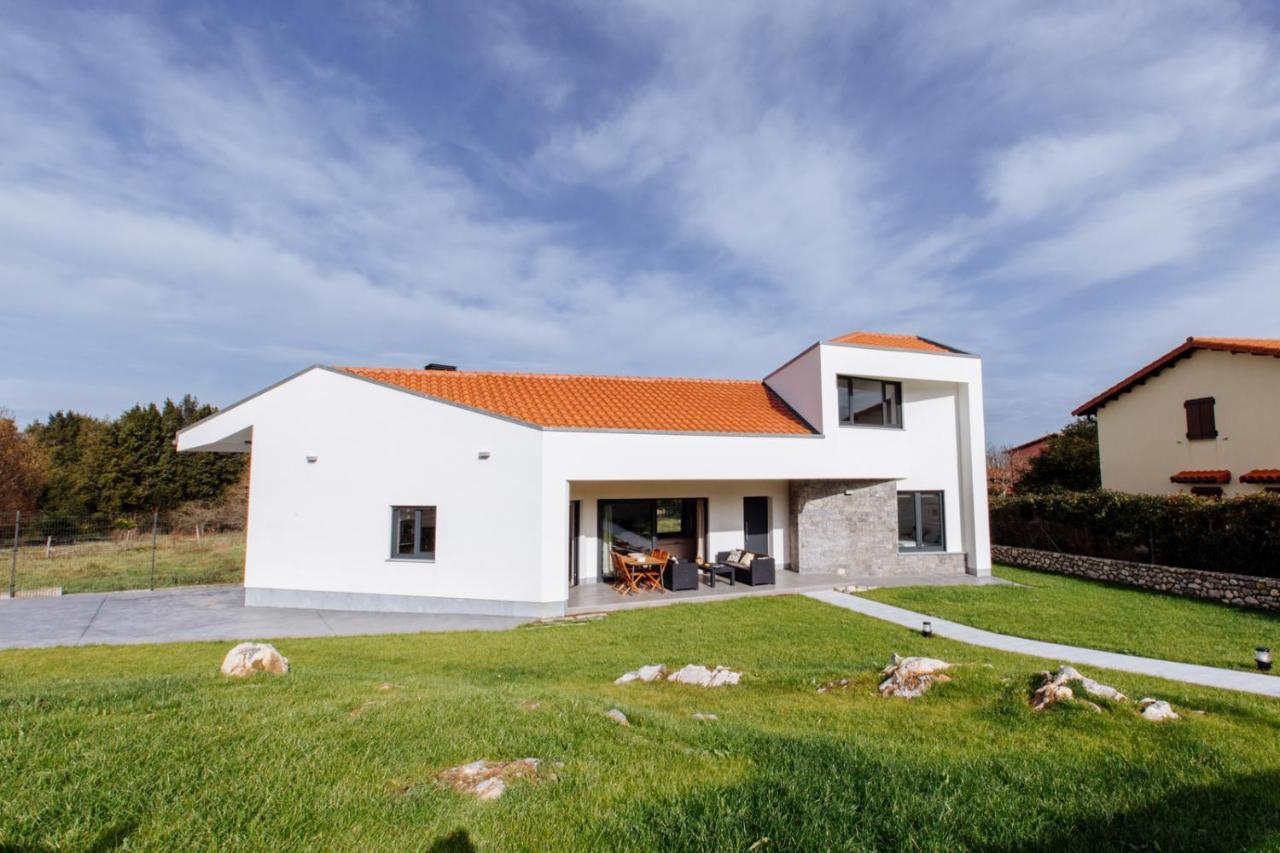 La Llosina Vivienda Vacacional Alquiler Integro 라네스 외부 사진